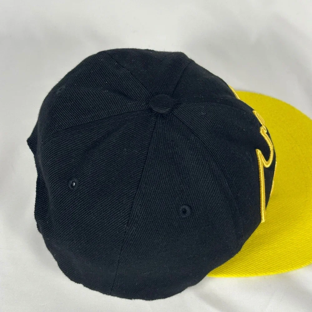 Six Flags Batman Snapback Hat Mens OSFM Black Yellow Embroidered DC Comics Cap